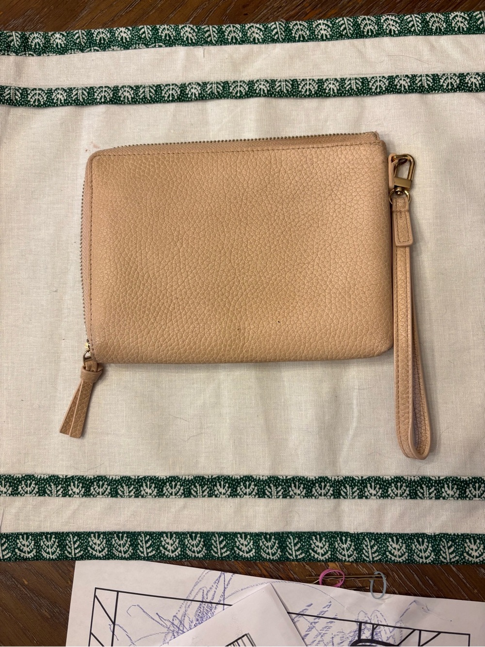 Tory Burch Pebbled Leather Wristlet Clutch in Blush Pink - Picture 2 of 9
